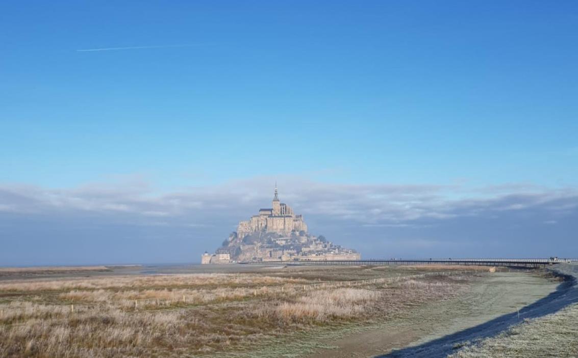 Domaine Airborne Bed and Breakfast Carentan-les-Marais Exterior foto